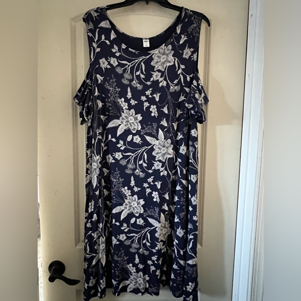 Old Navy Dress, size XL, cold shoulder